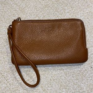 Mini wristlet